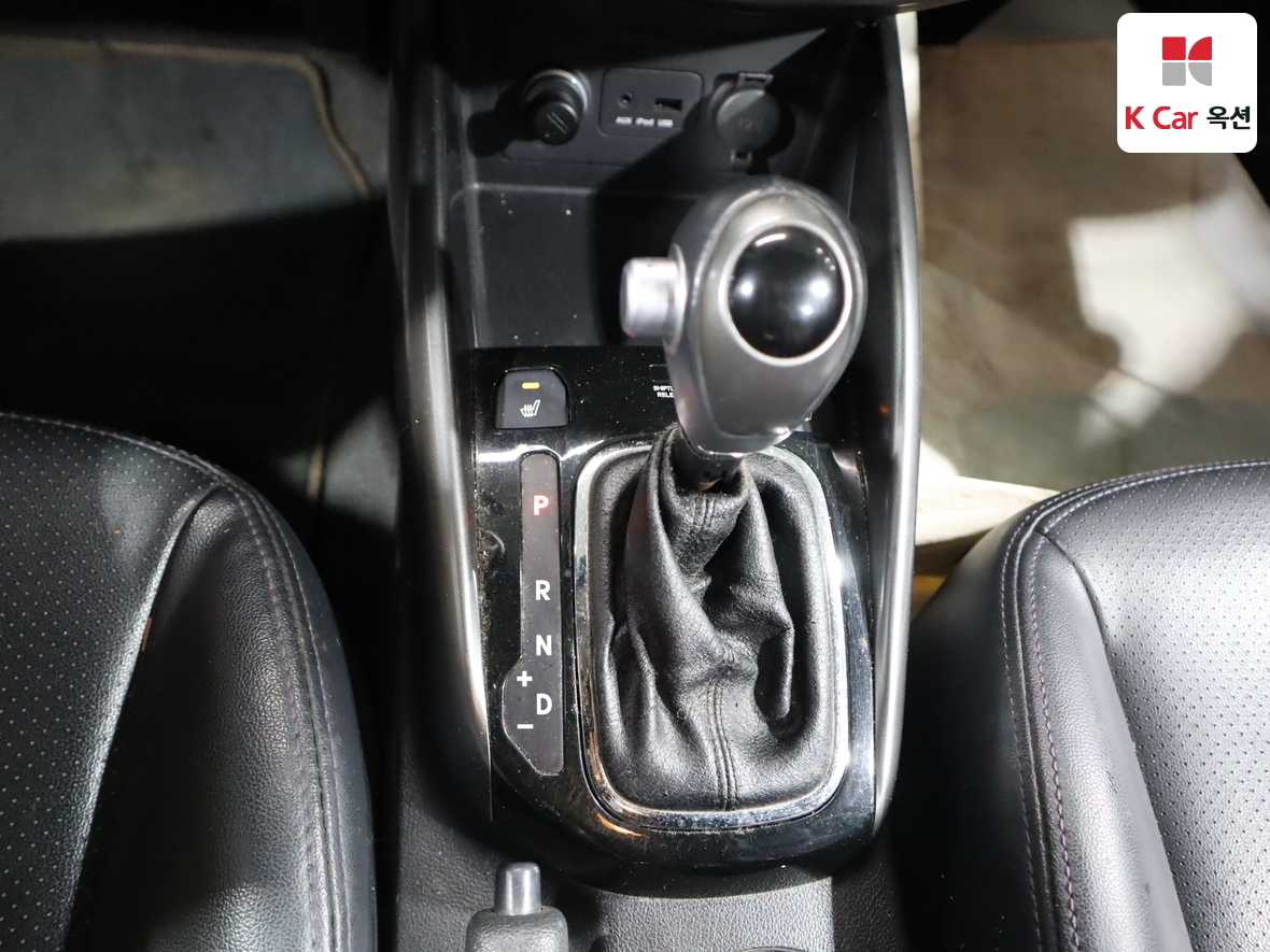 كيا فورتي 2011 - صورة 16