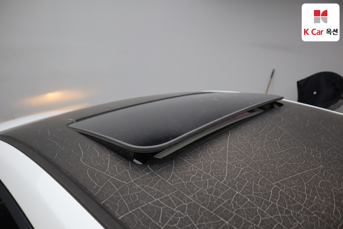 Hyundai Elantra 2012 - Image 23