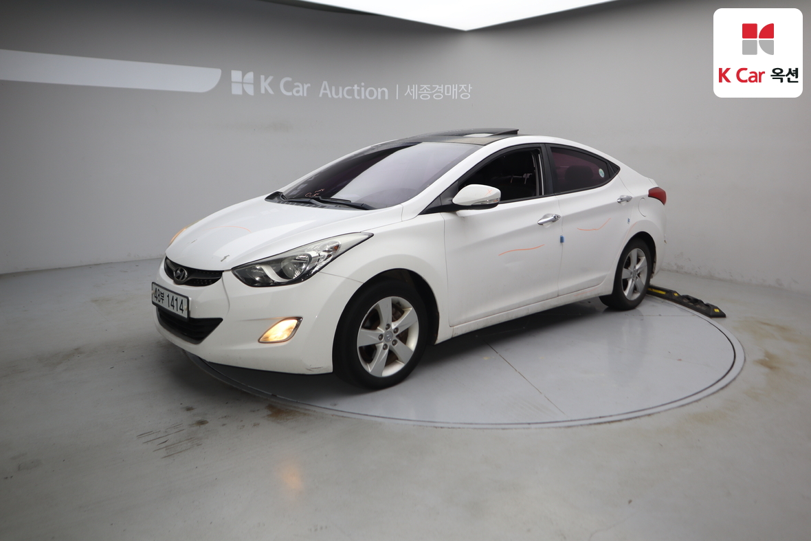 Hyundai Elantra 2012 - Image 1