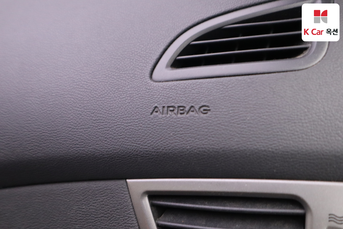 Hyundai Elantra 2012 - Image 32