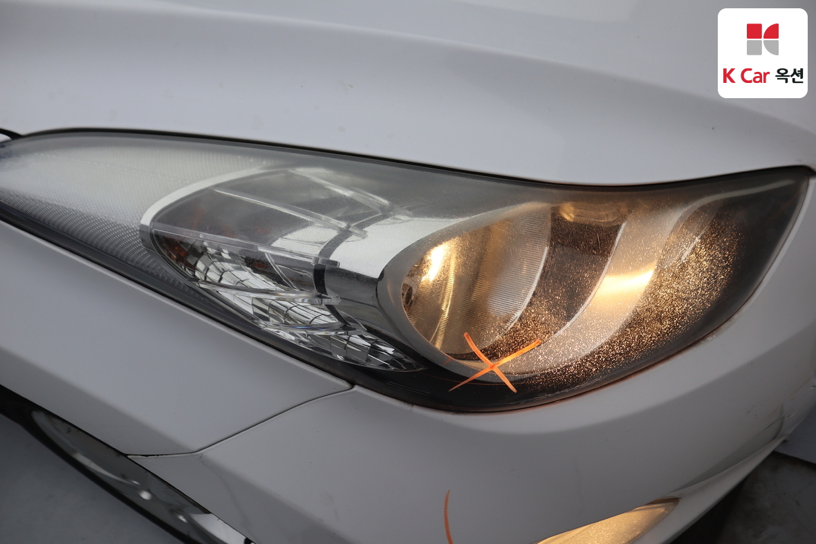 Hyundai Elantra 2012 - Image 41