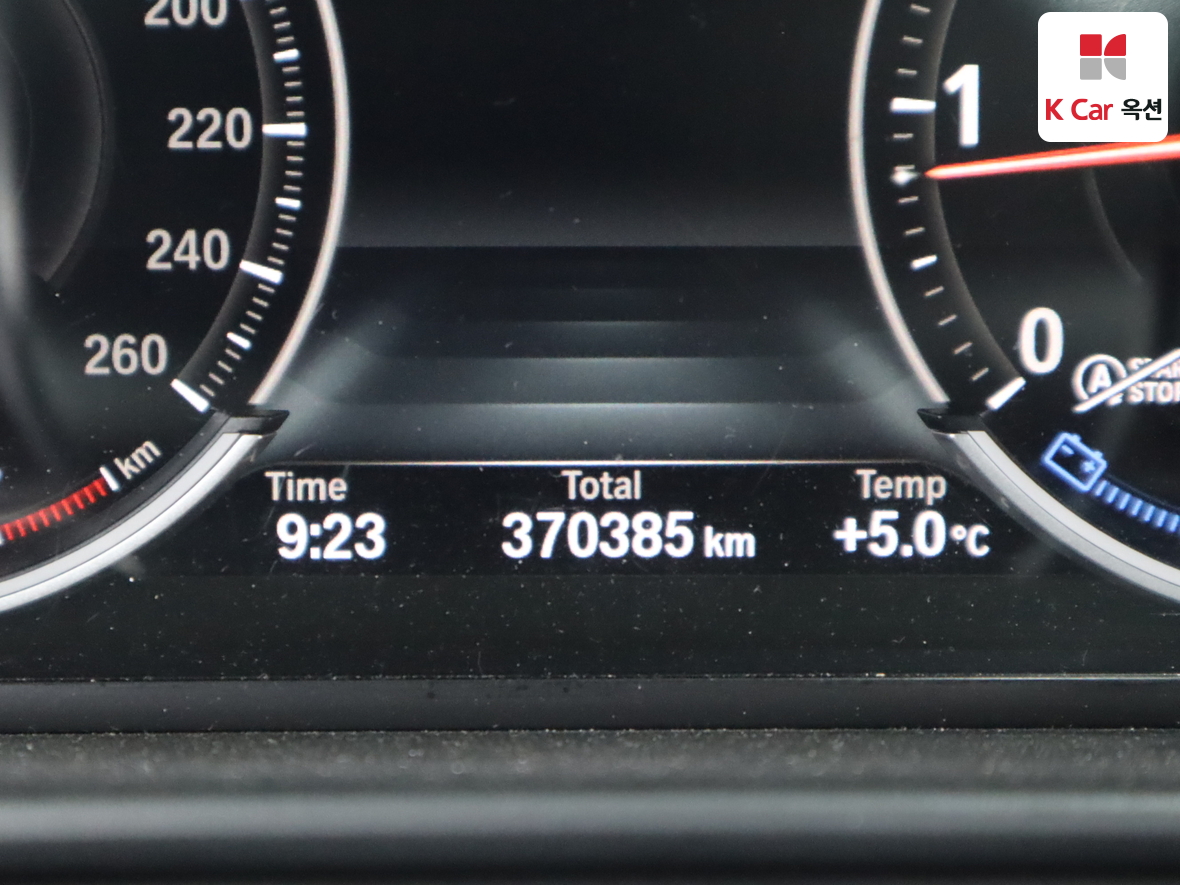 BMW 5 Series 2016 - Image 4