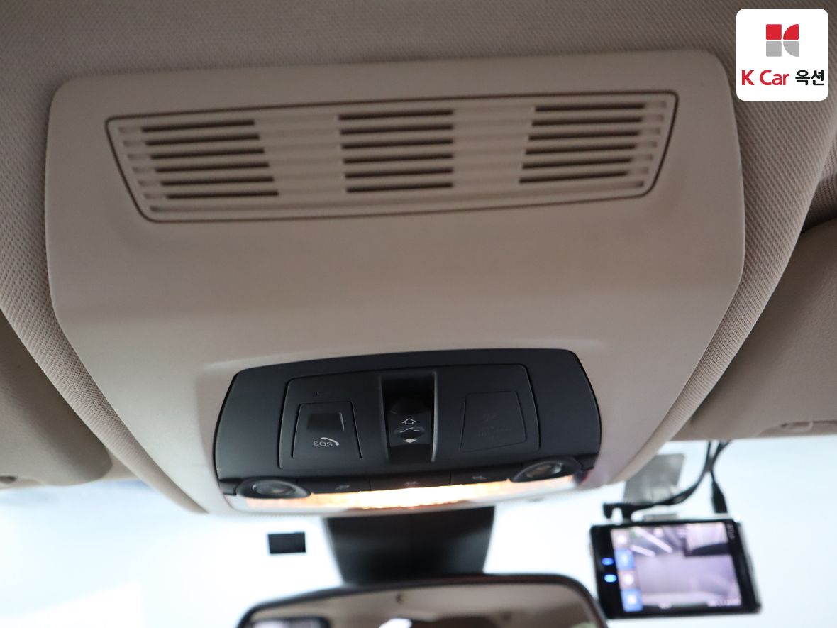 BMW 5 Series 2016 - Image 12