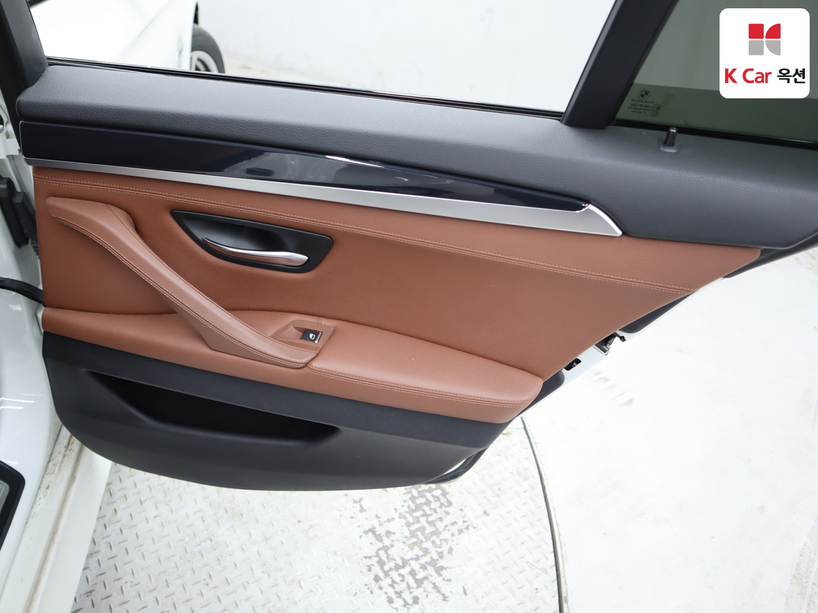 BMW 5 Series 2016 - Image 29