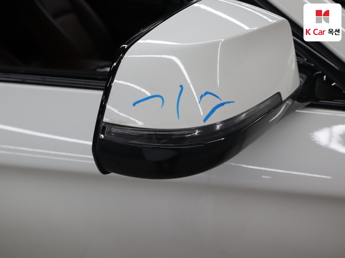 BMW 5 Series 2016 - Image 42