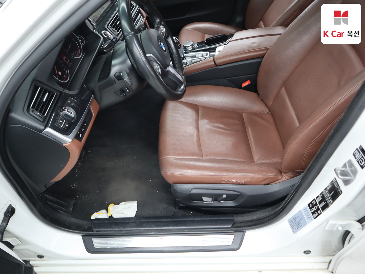 BMW 5 Series 2016 - Image 18