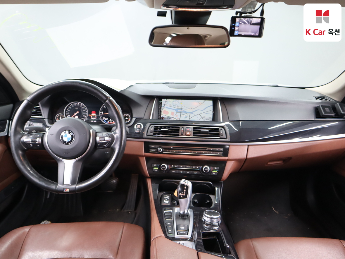 BMW 5 Series 2016 - Image 3