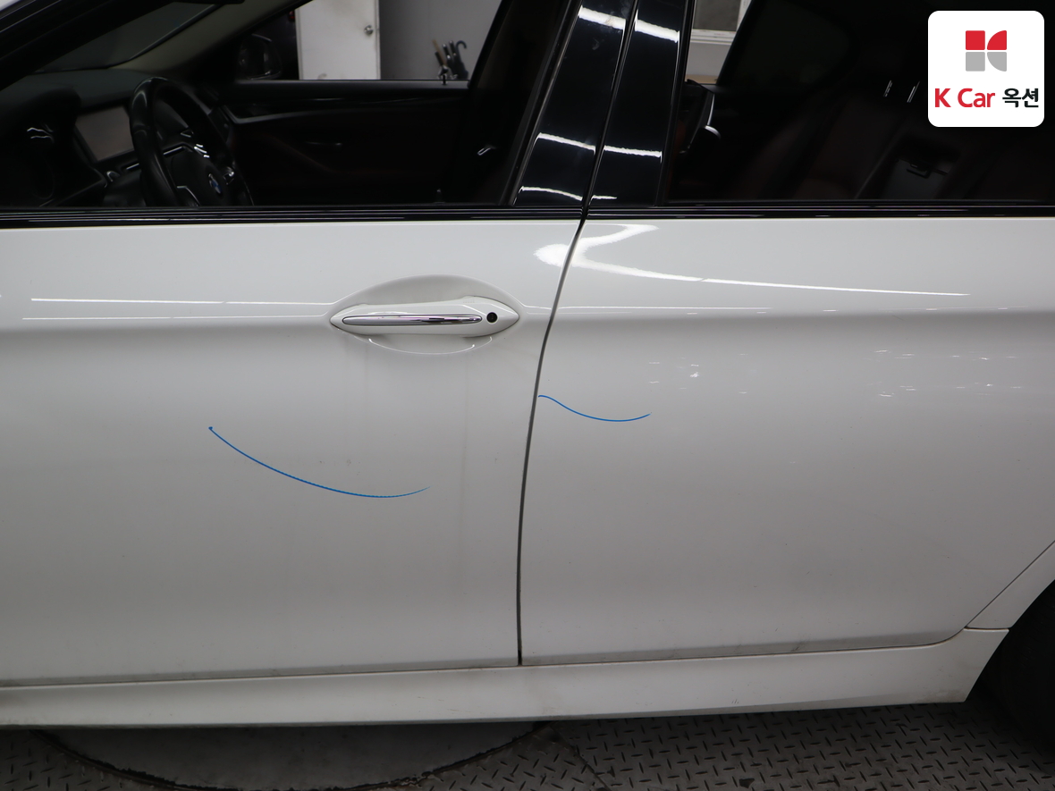 BMW 5 Series 2016 - Image 40