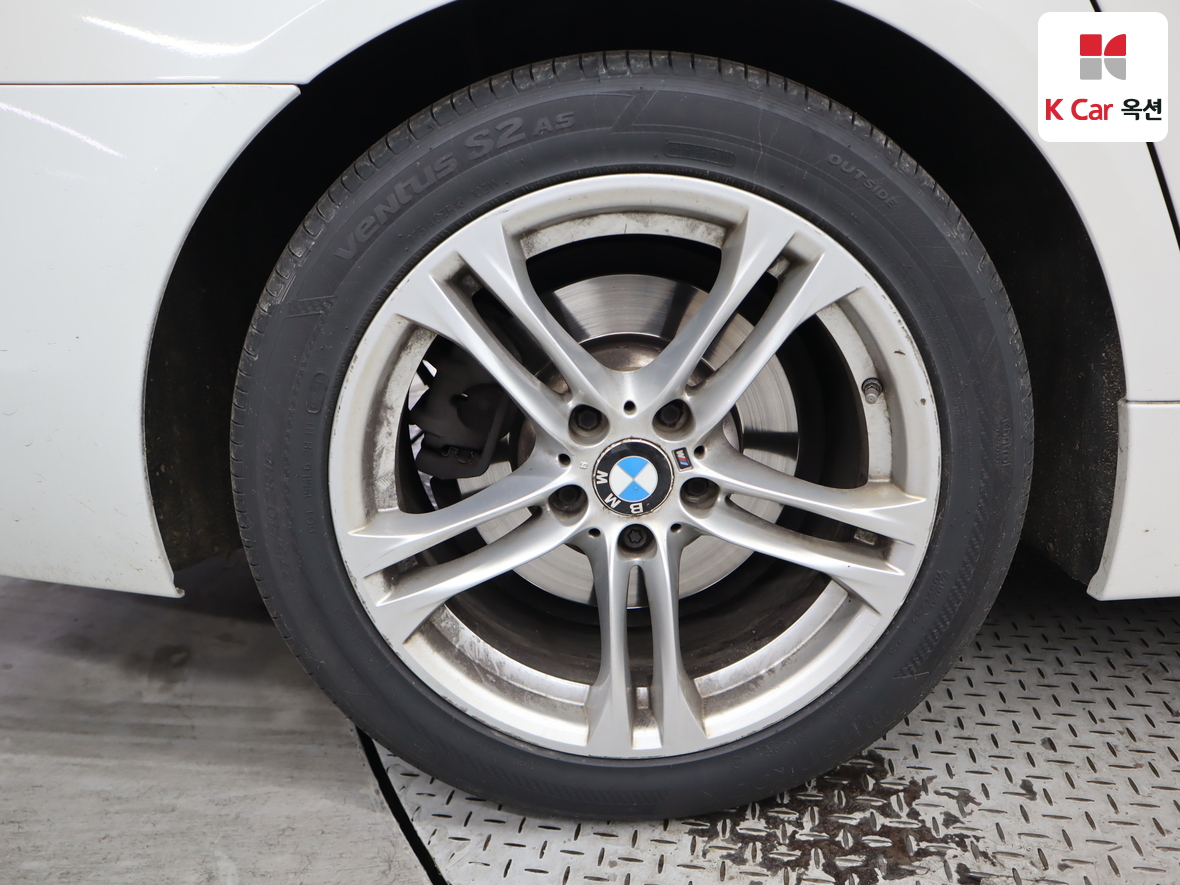 BMW 5 Series 2016 - Image 45