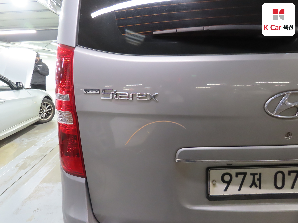 Hyundai Grand Starex 2017 - Image 40