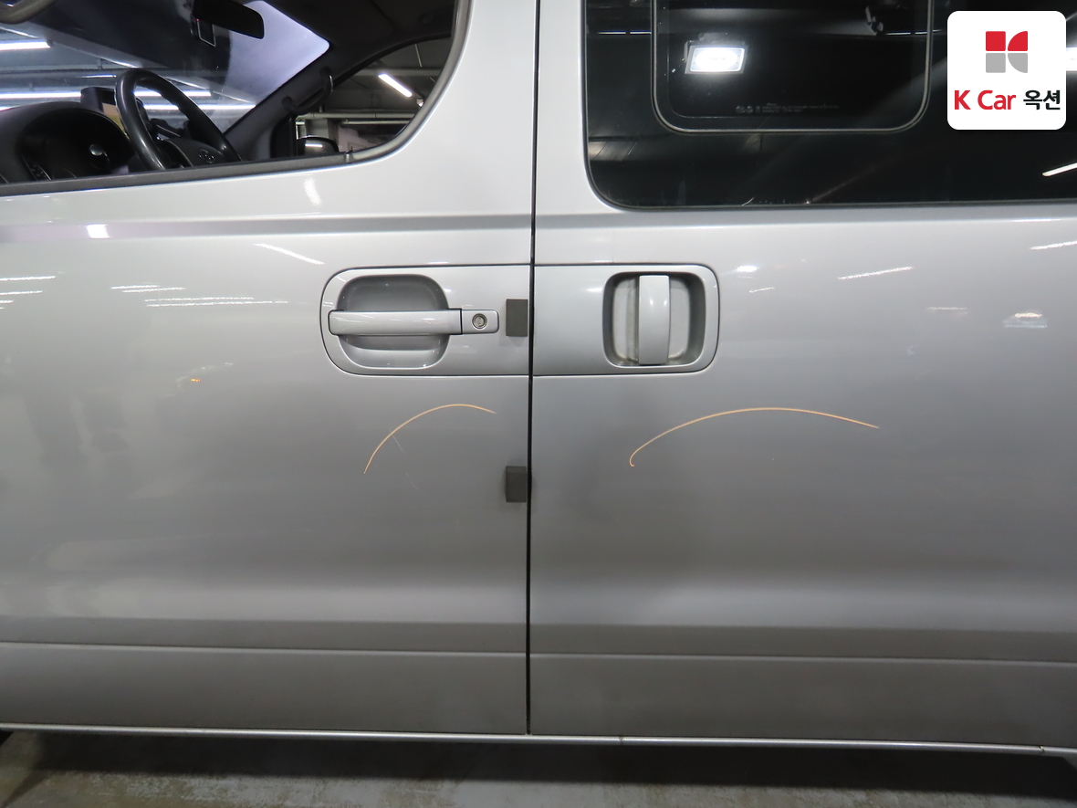 Hyundai Grand Starex 2017 - Image 37