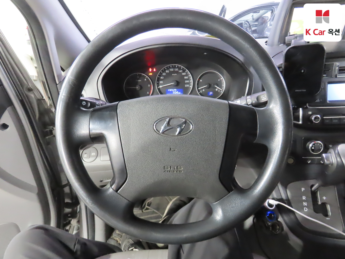 Hyundai Grand Starex 2017 - Image 10