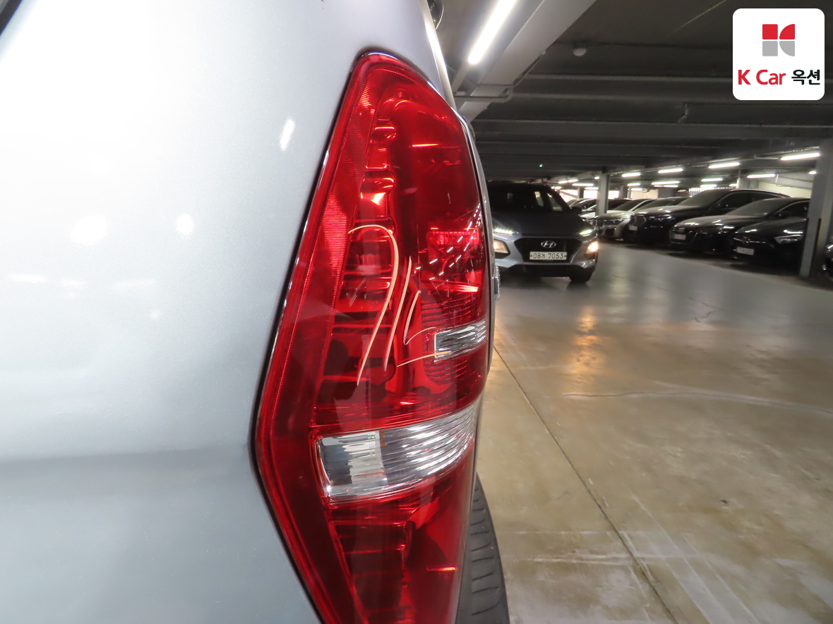 Hyundai Grand Starex 2017 - Image 39