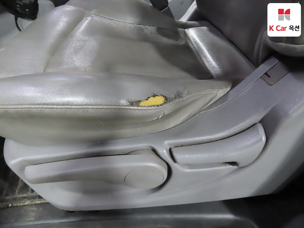 Hyundai Grand Starex 2017 - Image 19