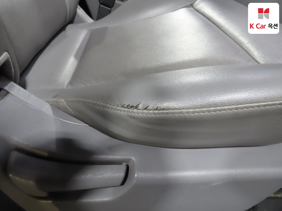 Hyundai Grand Starex 2017 - Image 29