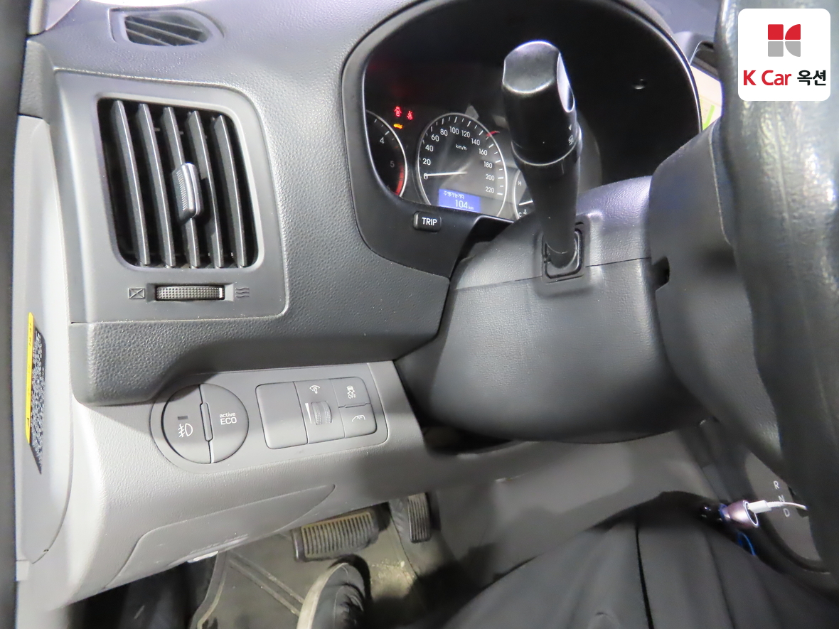 Hyundai Grand Starex 2017 - Image 9