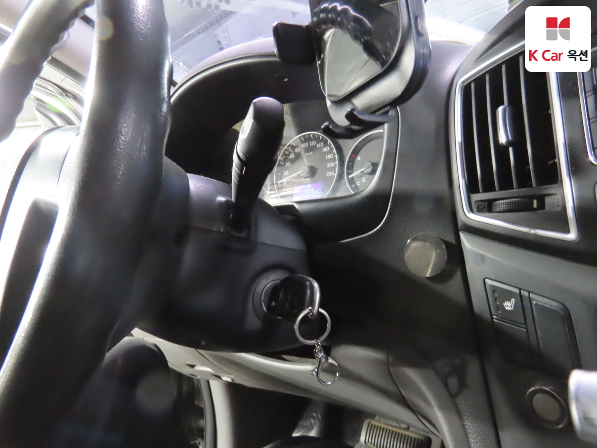 Hyundai Grand Starex 2017 - Image 11