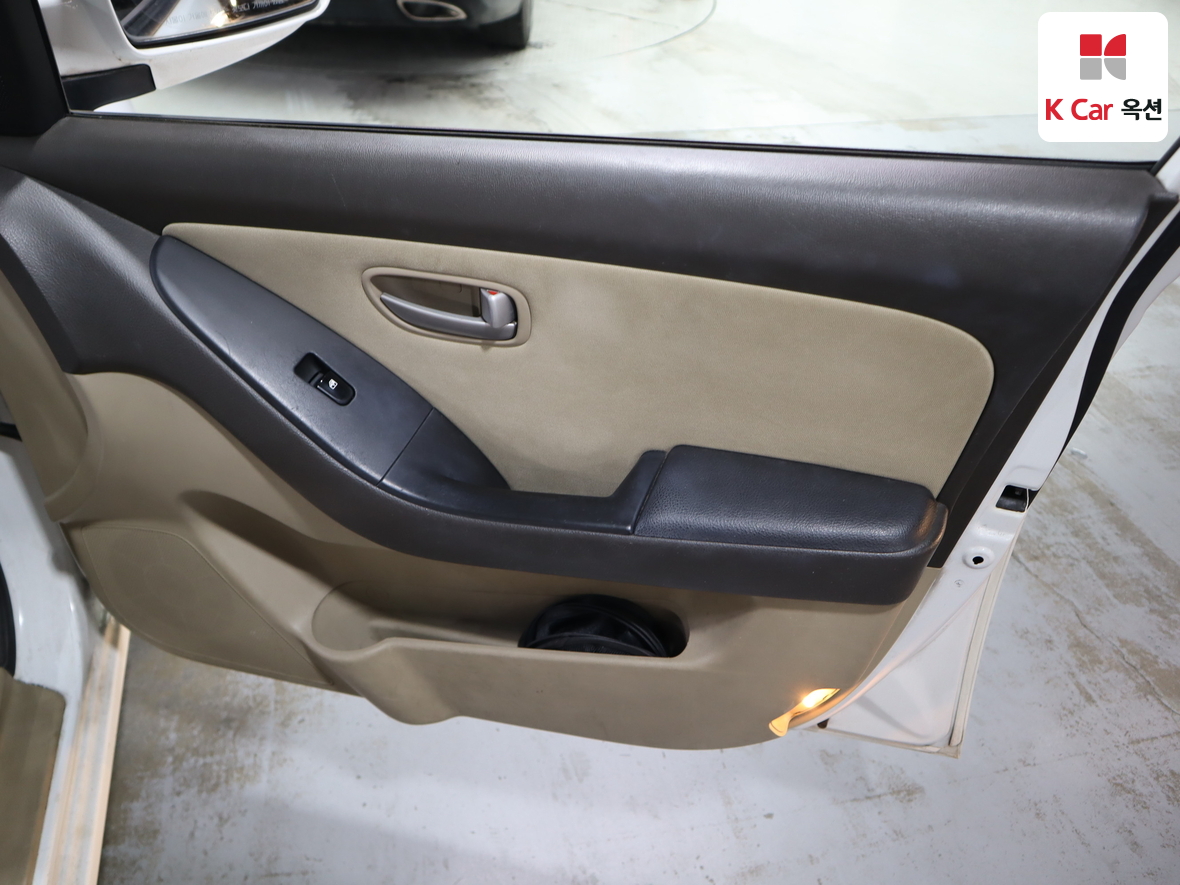 Hyundai Elantra 2007 - Image 28