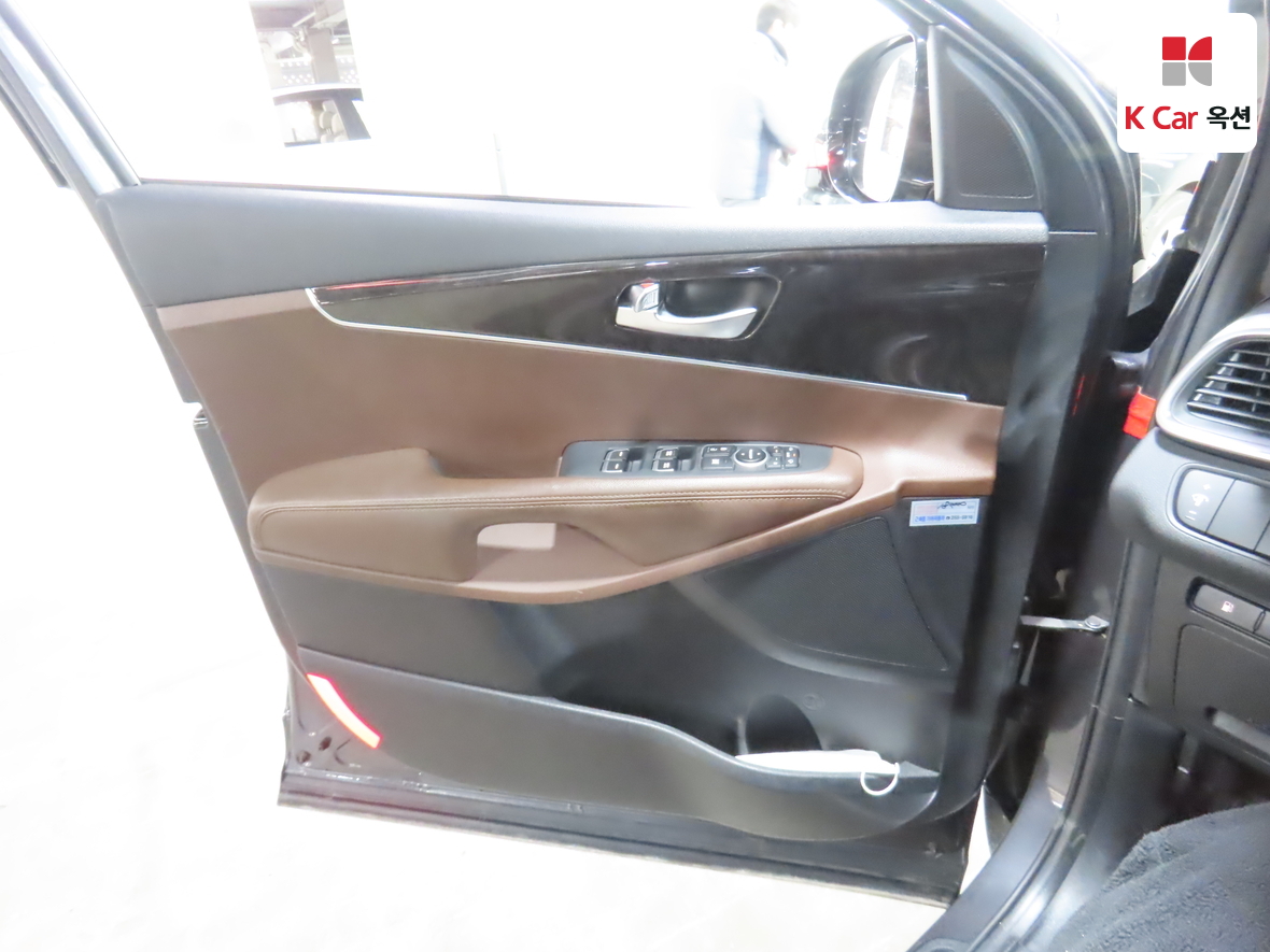 Kia Sorento 2016 - Image 8