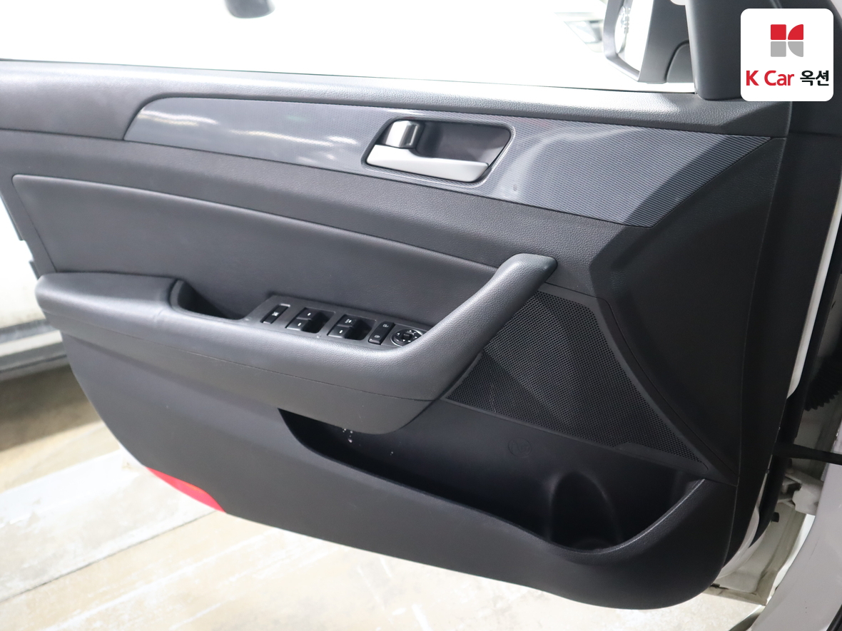 Hyundai Sonata 2015 - Image 8