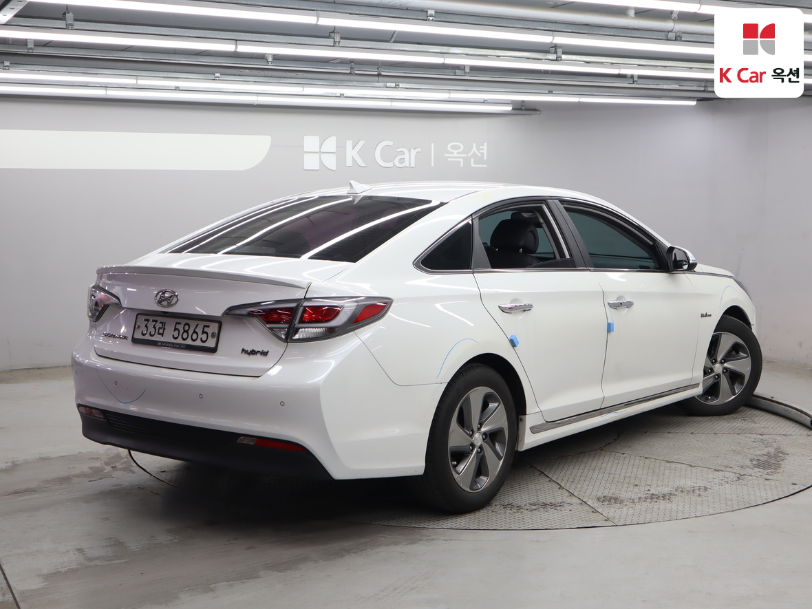 Hyundai Sonata 2015 - Image 2