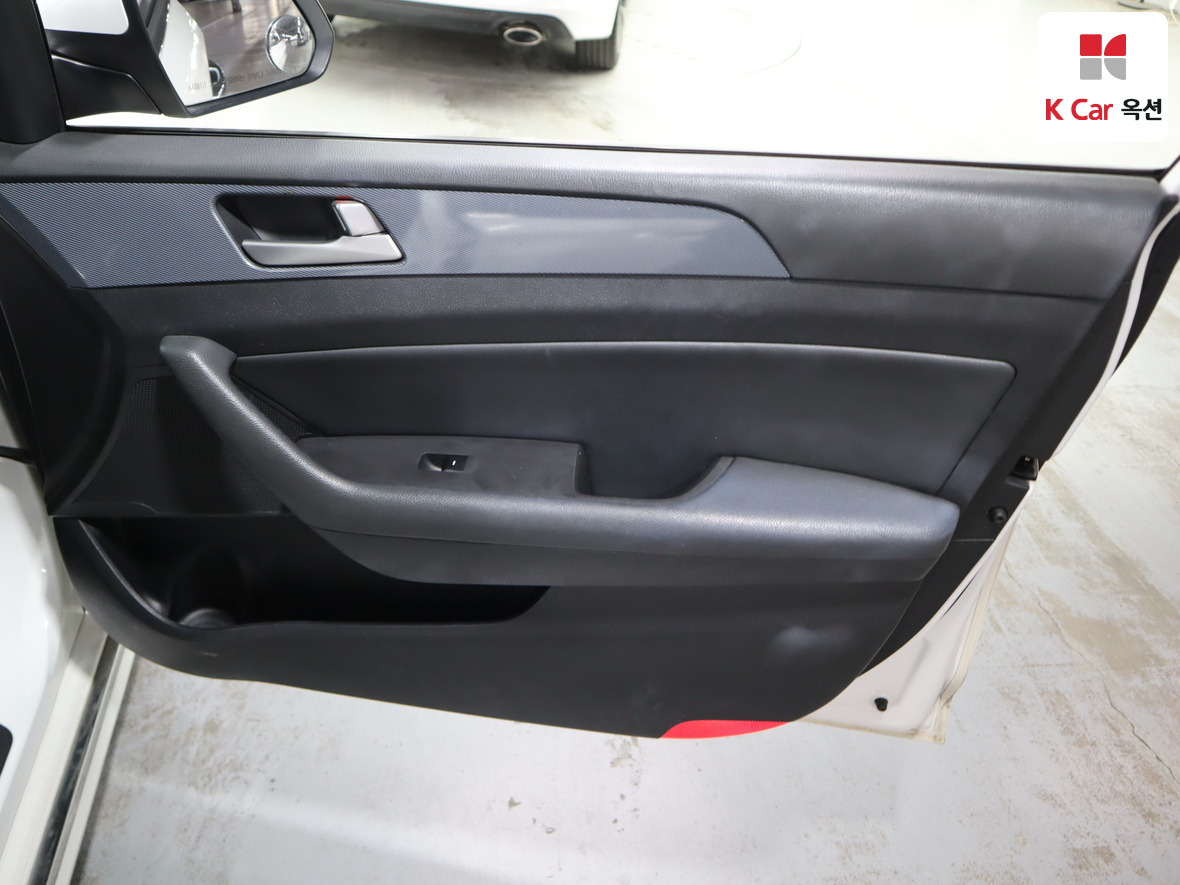 Hyundai Sonata 2015 - Image 27