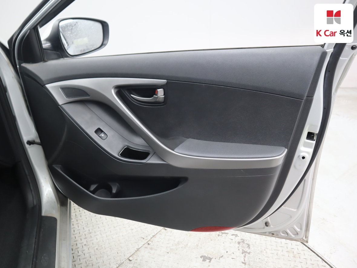 Hyundai Elantra 2014 - Image 27