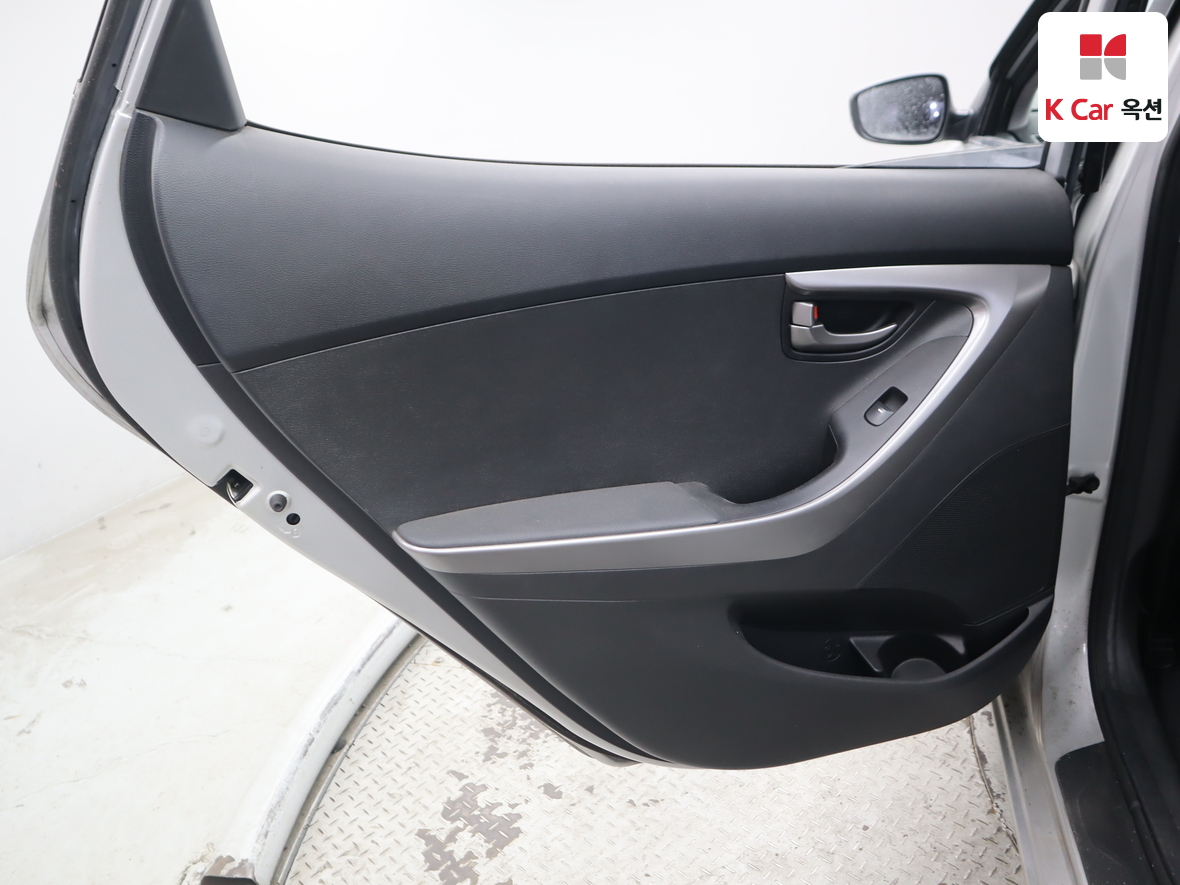 Hyundai Elantra 2014 - Image 21