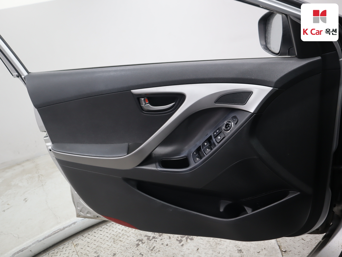 Hyundai Elantra 2014 - Image 8