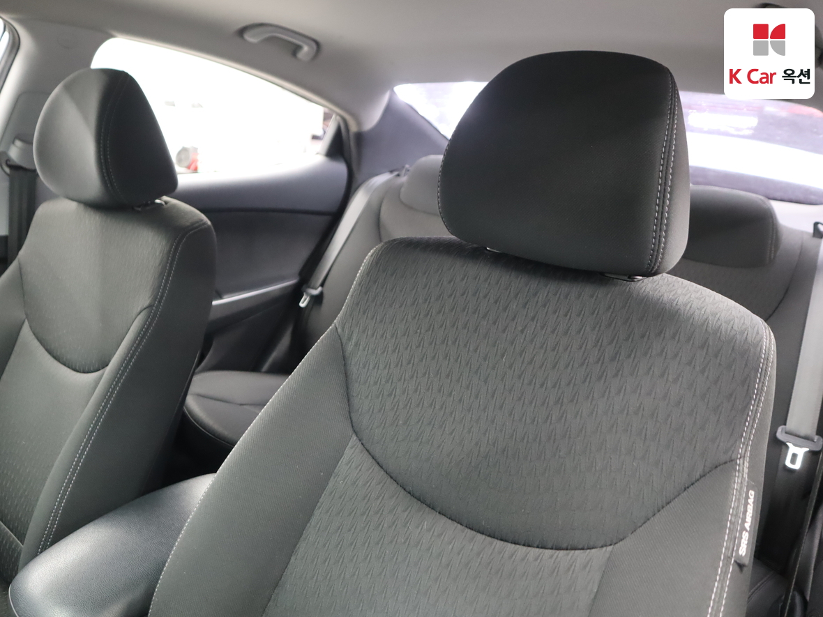 Hyundai Elantra 2014 - Image 18