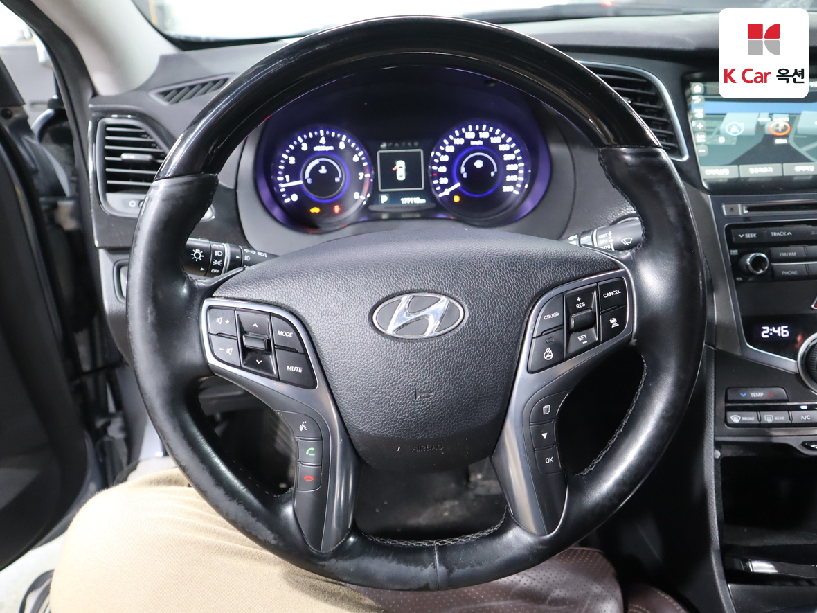 Hyundai AZERA 2016 - Image 10