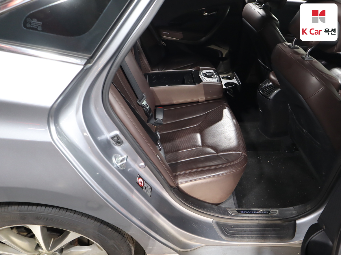 Hyundai AZERA 2016 - Image 28