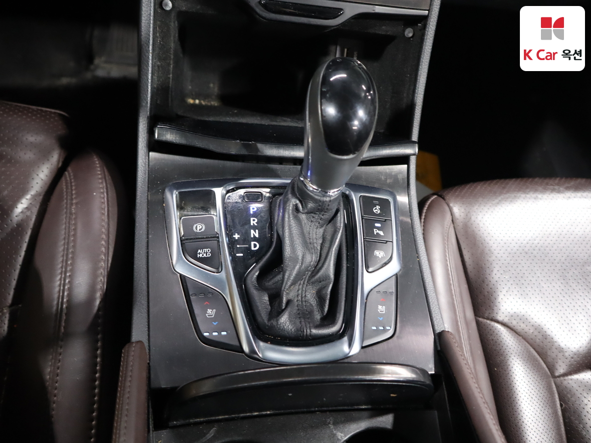 Hyundai AZERA 2016 - Image 16