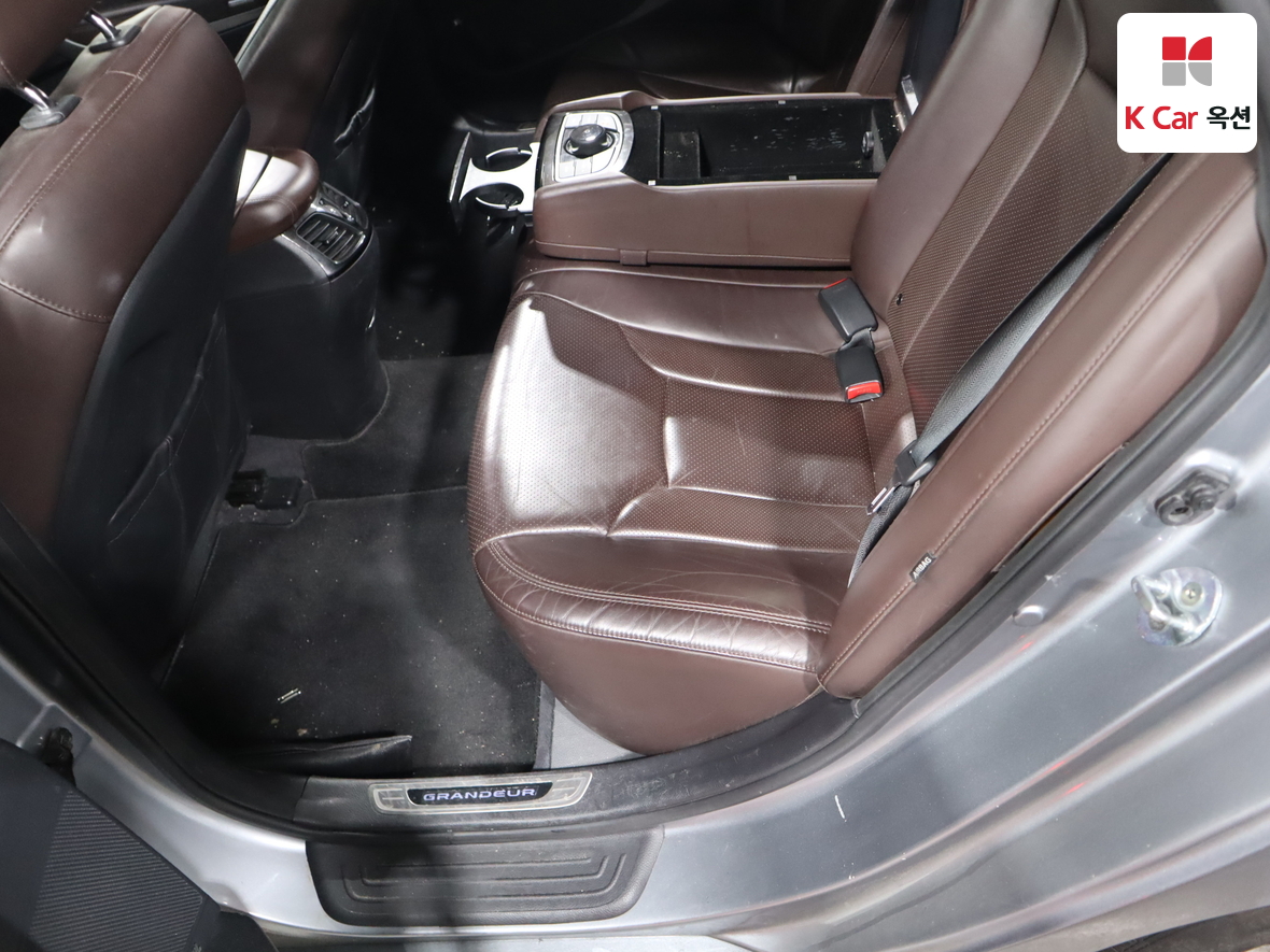 Hyundai AZERA 2016 - Image 24