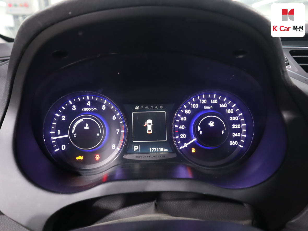 Hyundai AZERA 2016 - Image 5