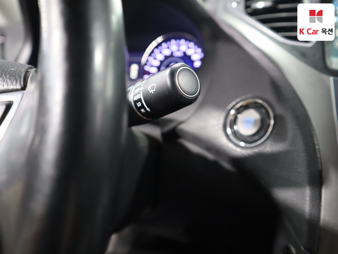 Hyundai AZERA 2016 - Image 11