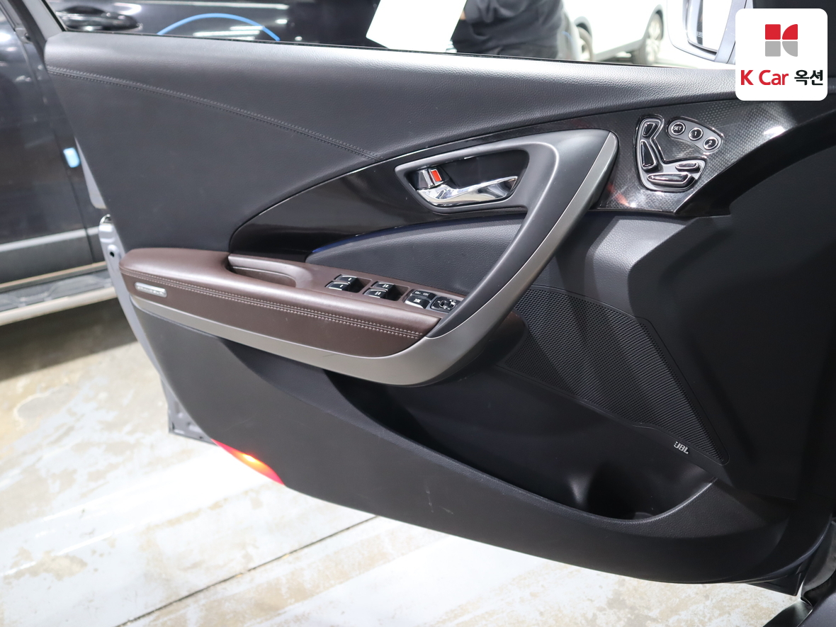 Hyundai AZERA 2016 - Image 8