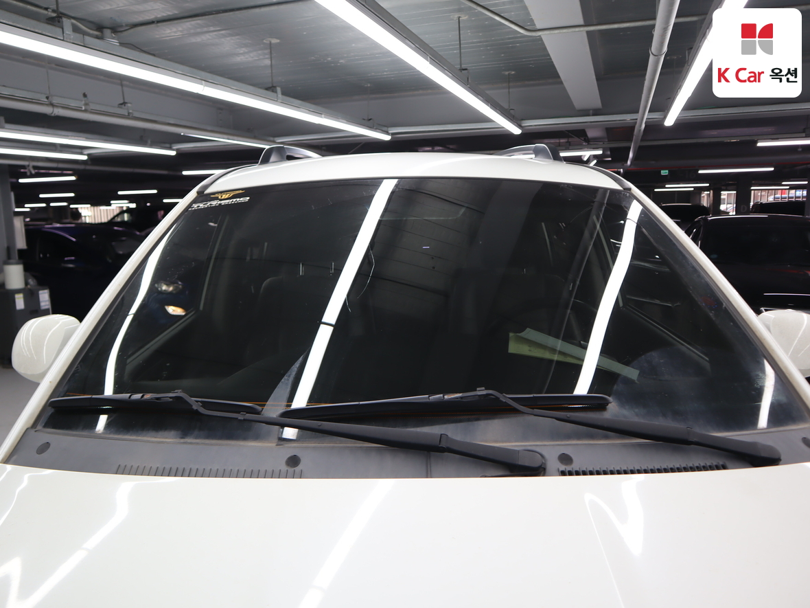 KG Mobility Korando Turismo 2014 - Image 36