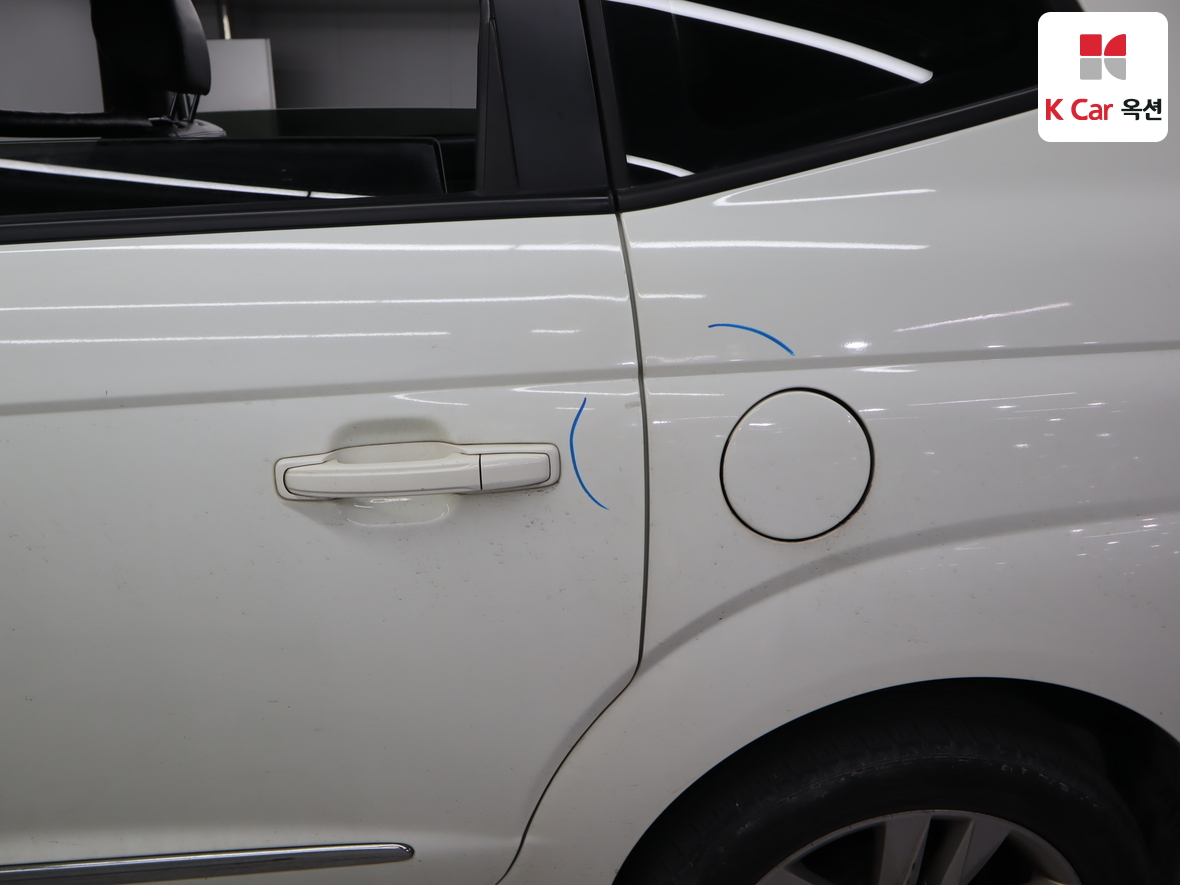 KG Mobility Korando Turismo 2014 - Image 40