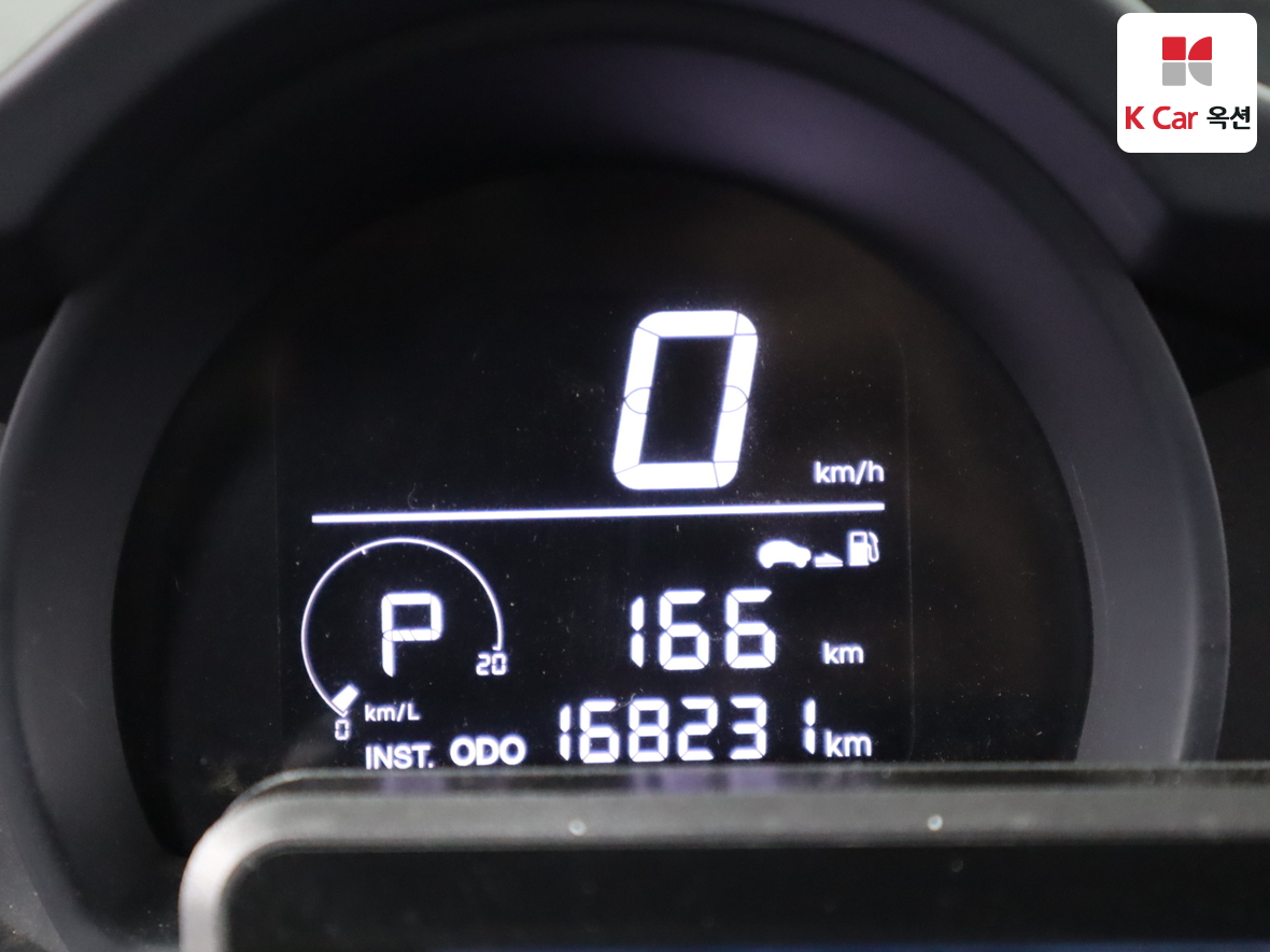 KG Mobility Korando Turismo 2014 - Image 4