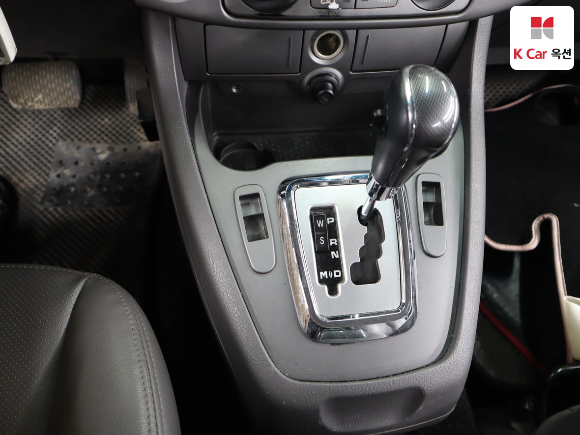 KG Mobility Korando Turismo 2014 - Image 16