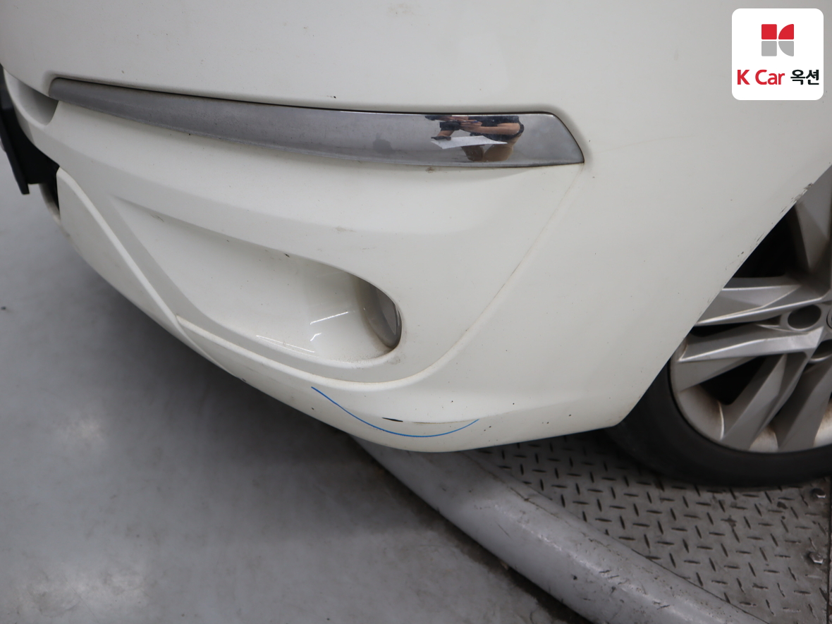 KG Mobility Korando Turismo 2014 - Image 38