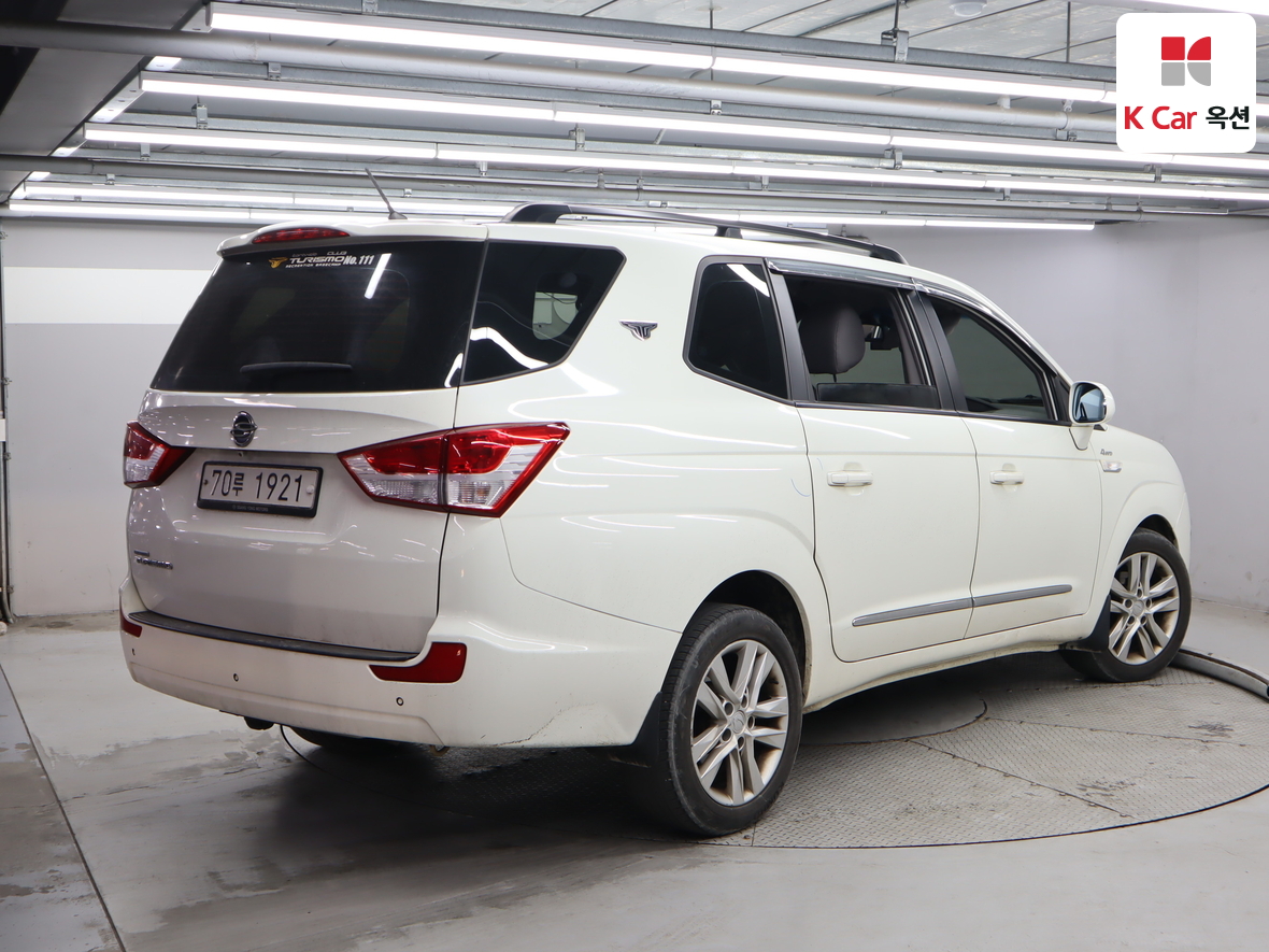 KG Mobility Korando Turismo 2014 - Image 2