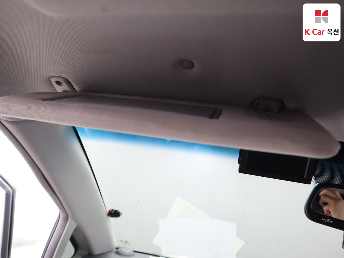 KG Mobility Korando Turismo 2014 - Image 20