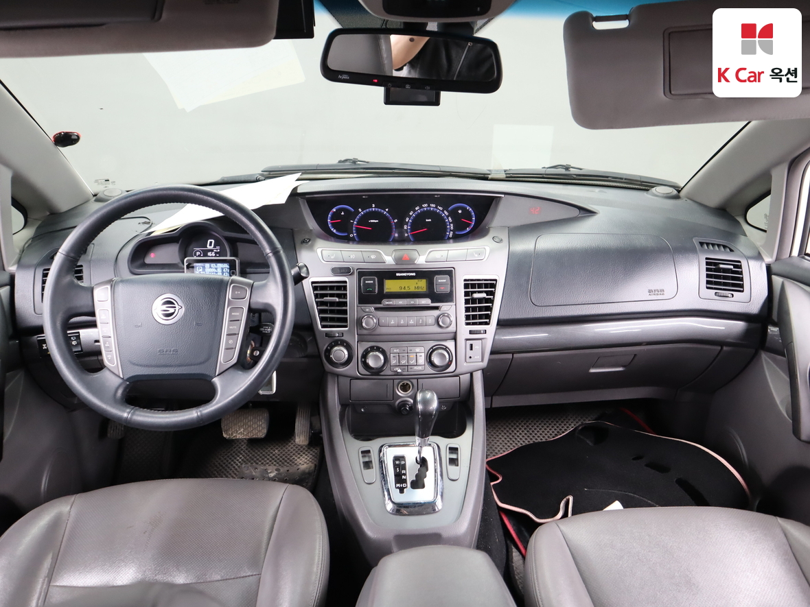 KG Mobility Korando Turismo 2014 - Image 3