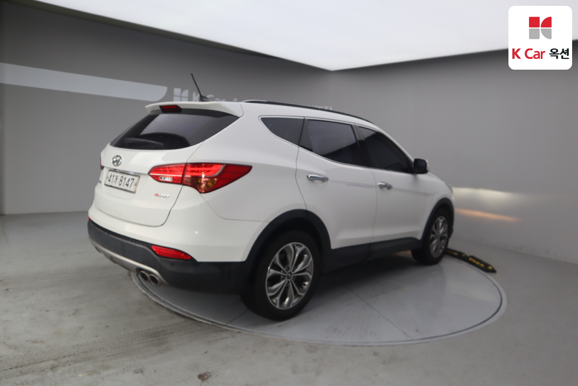 Hyundai Santa Fe 2013 - Image 2