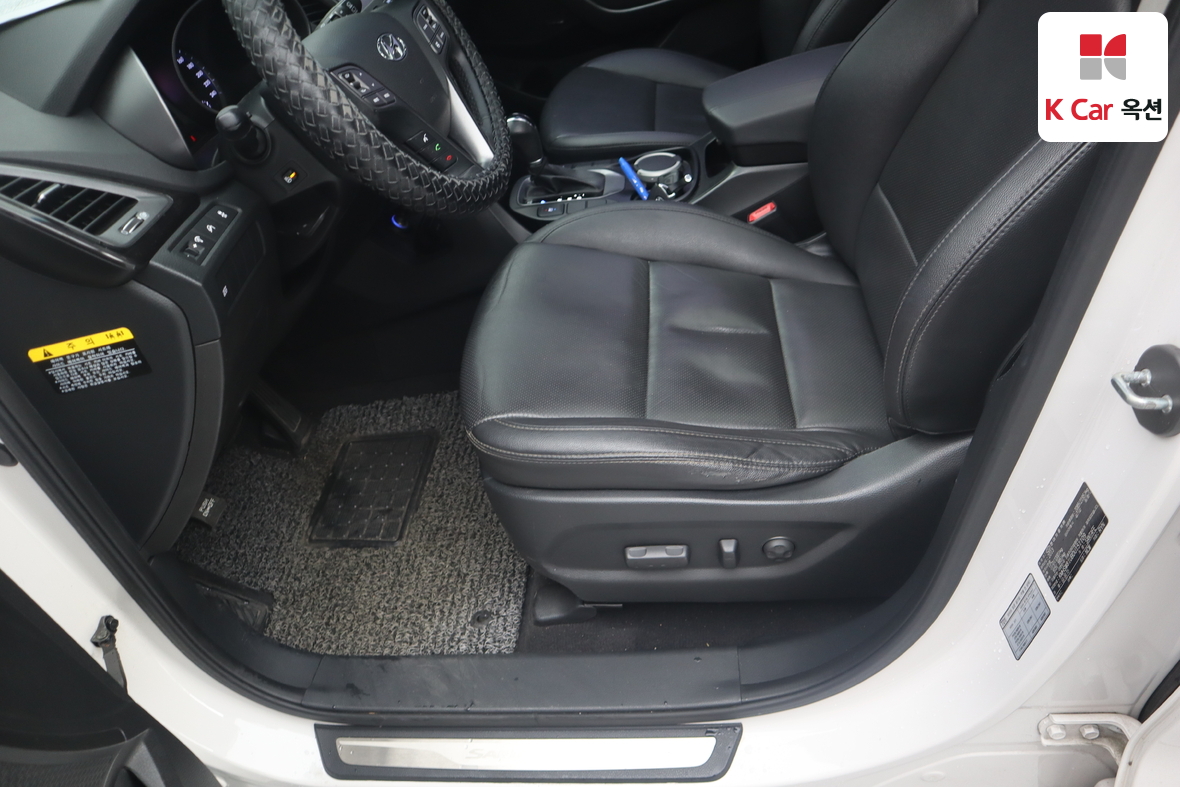 Hyundai Santa Fe 2013 - Image 19