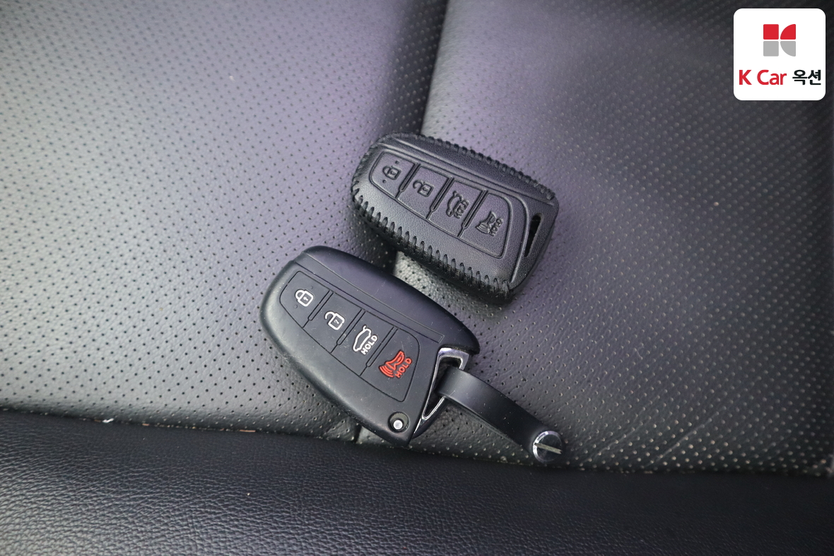 Hyundai Santa Fe 2013 - Image 17