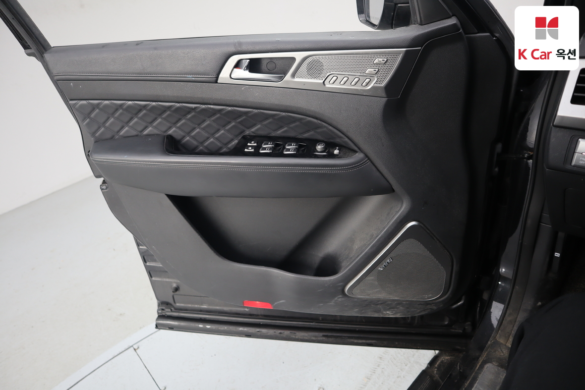 KG Mobility Rexton 2019 - Image 8