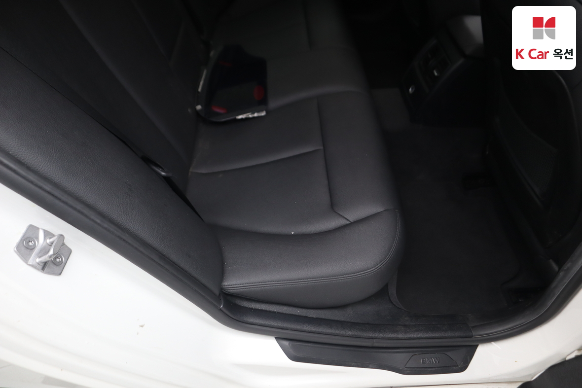 BMW 3 Series 2016 - Image 31